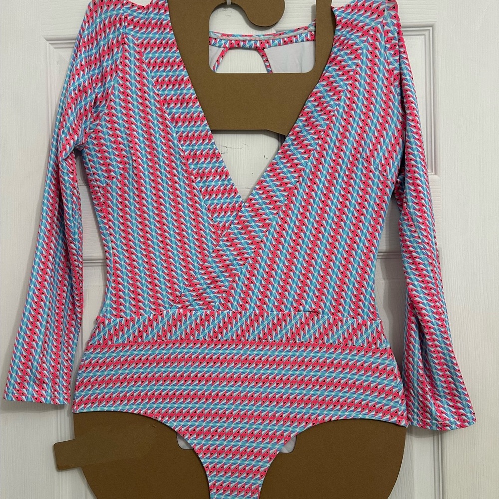 BNWT Ondademar one piece bathing suit